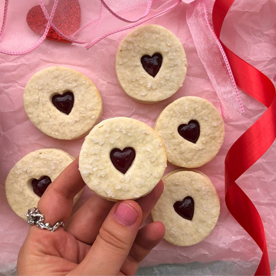 Raspberry Heart Linzer Cookie
